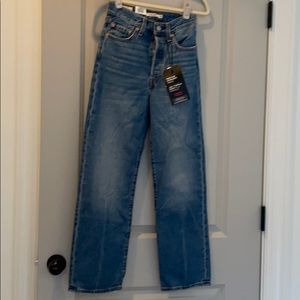 Levi’s Ribcage Straight Ankle Jean size 24 NWT